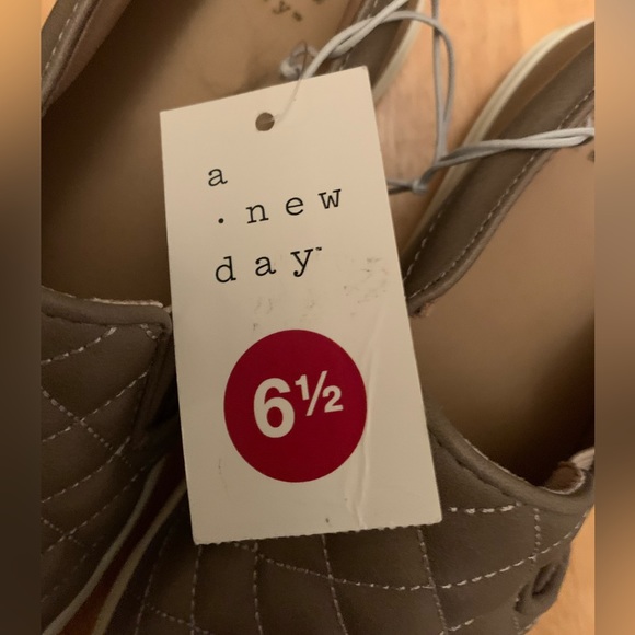 A New Day Woman’s Loafers - Picture 2 of 2